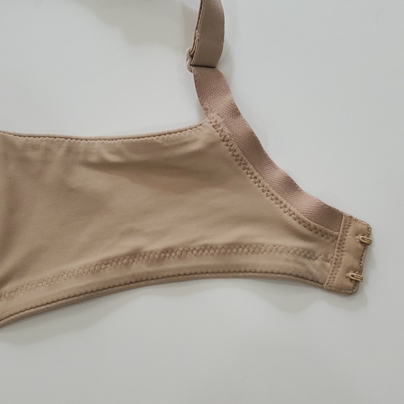 Triumph 36DD 💥💥 2/$12 💥💥 - Picture 3 of 5